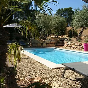 Bed & Breakfast La Aux Oliviers ***