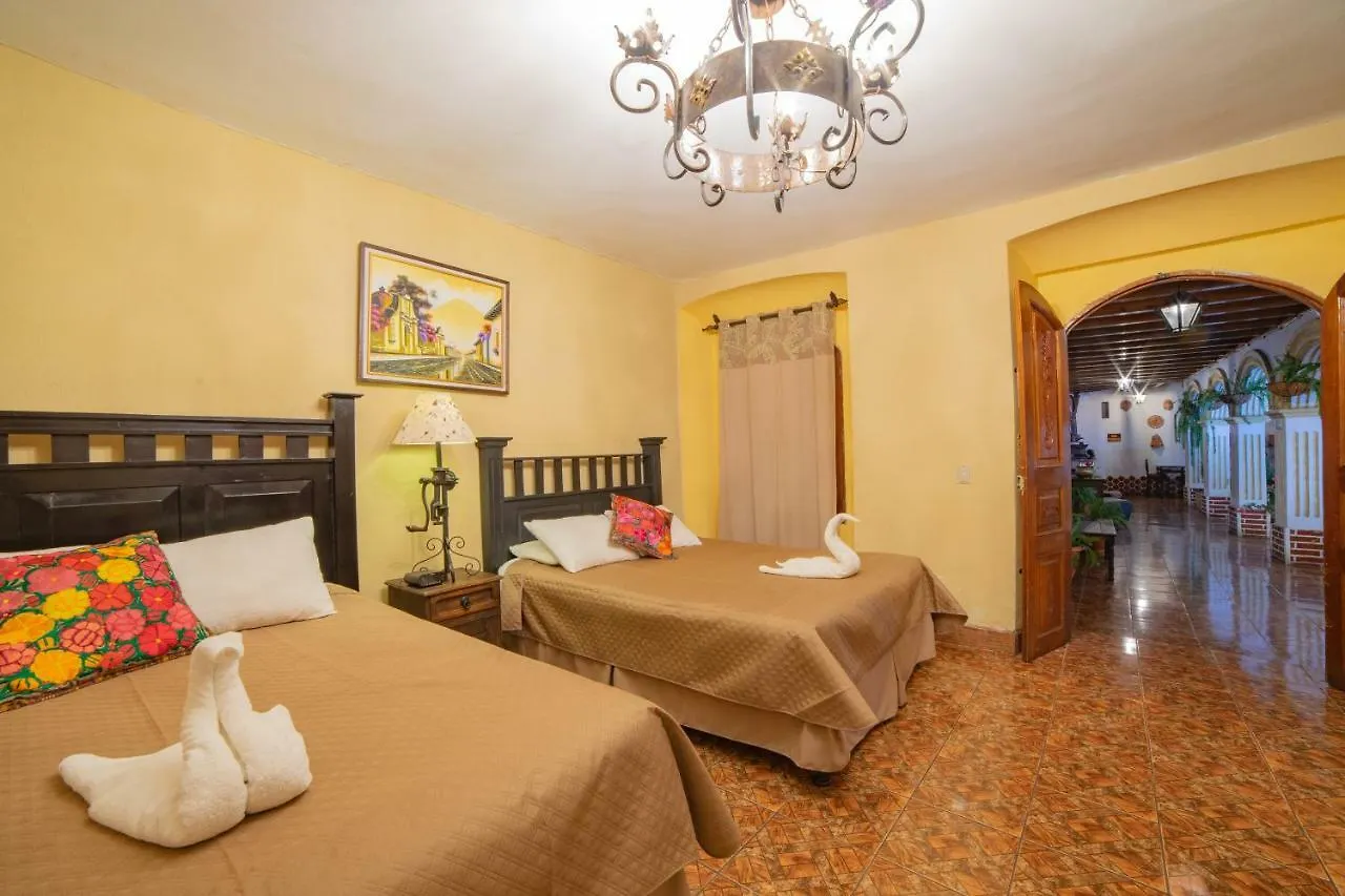 Hotel Gran Plaza Euromaya Antigua 4*,